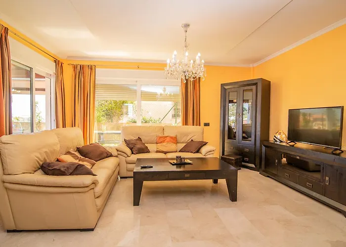 Ample Villa at Benalmádena Coast