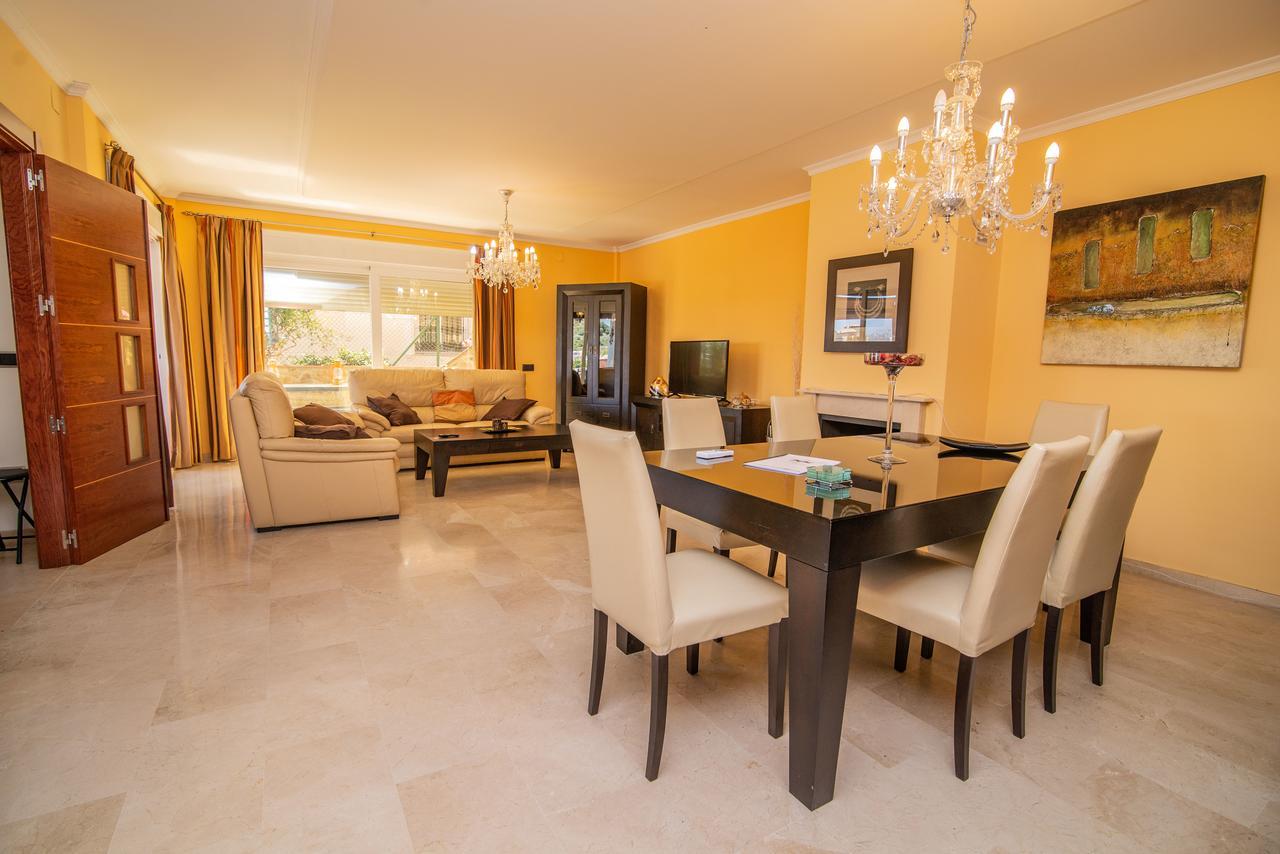 Ample At Coast Villa